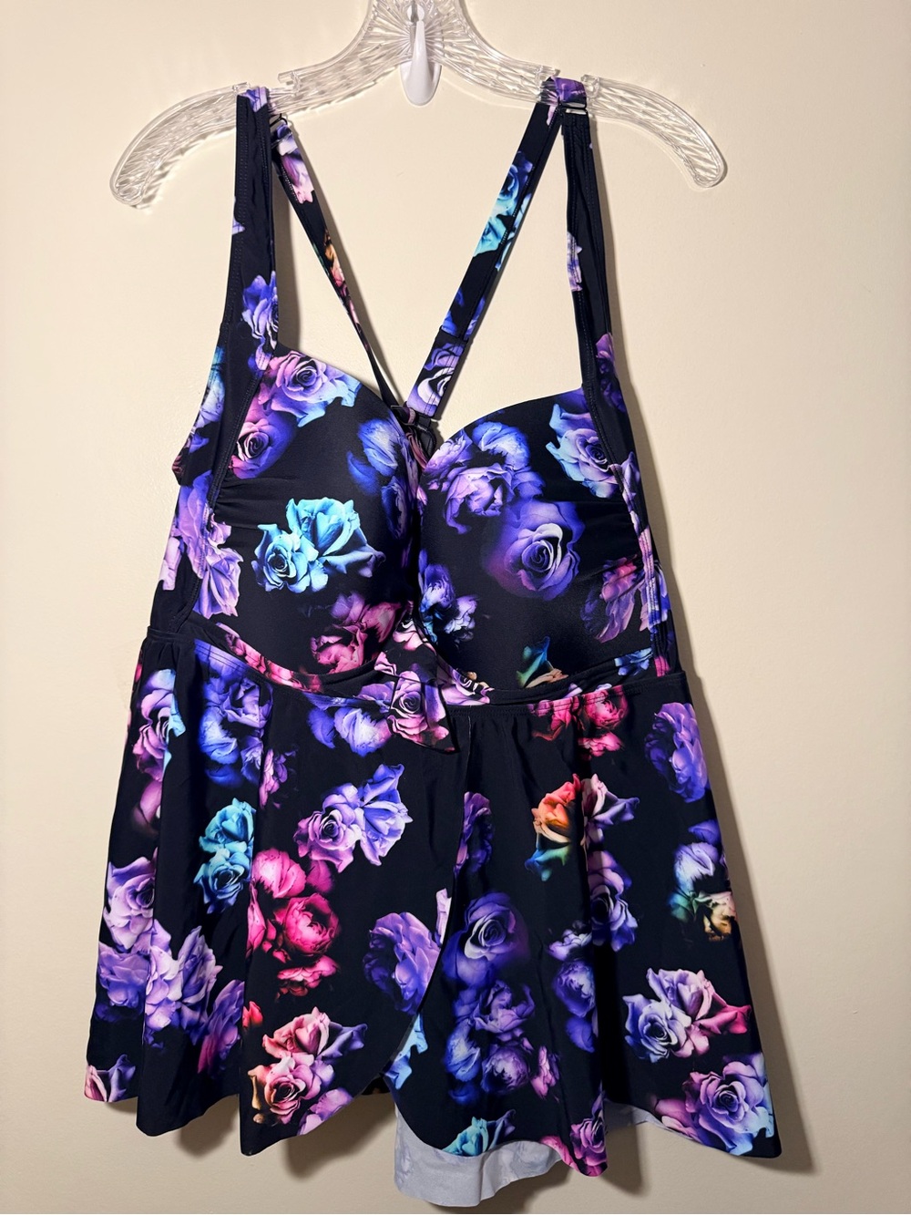 NWT Torrid Black Floral tie-front Tankini Size: 4 (D/DD)